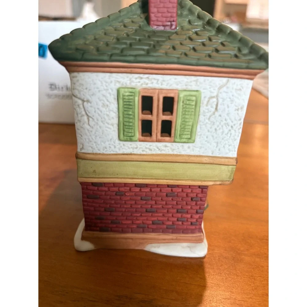 Dept 56 Scrooge and Marley Counting House OS Village House Multicolor Dickens